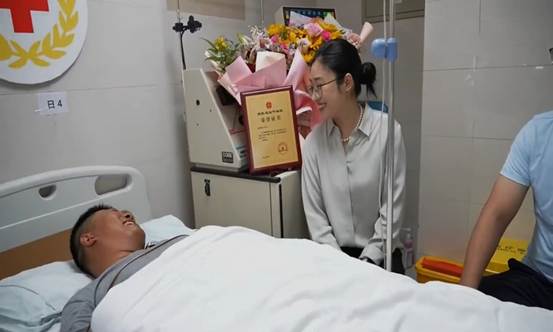 生命接力！女儿获救 父亲8年后捐献造血干细胞