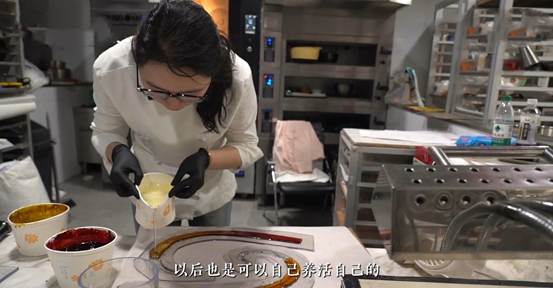 太甜蜜了！职校生希望25岁前再拿一个世界冠军