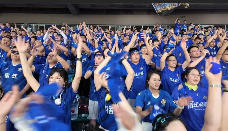 “宿连”对决 | 2：2战平 宿迁27168人看球打破主场纪录！