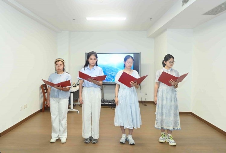 市新闻传媒中心：首期大学生口才训练营结业 9名学员锻造自信新“声”！