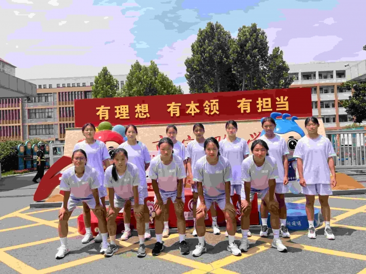 烈日难挡追梦人 | 夏练“三伏”：宿迁女子橄榄球队勇敢面对“烤”验