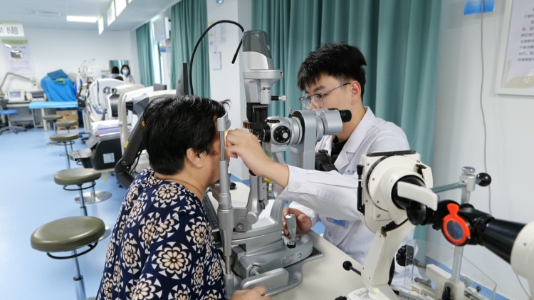 别把眼干当小问题 专家：注意卫生 科学诊疗