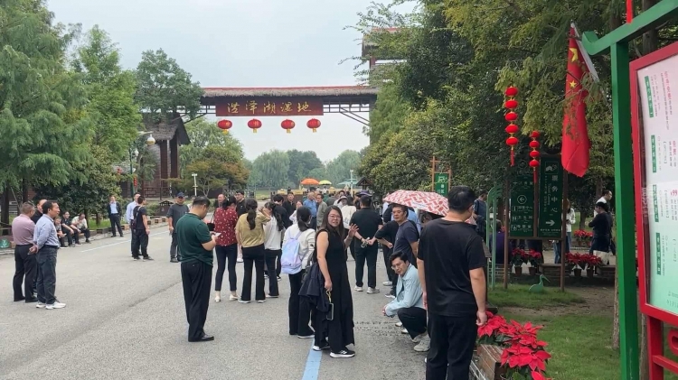畅游宿迁赏金秋（3）|龙运城演绎古今碰撞 洪泽湖尽显生态之美