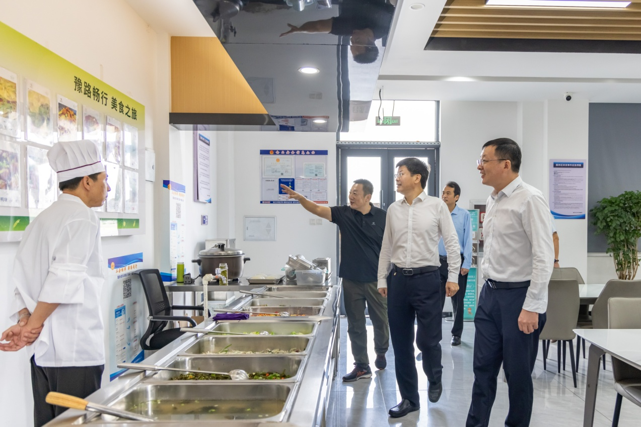 宿迁市交通运输行业党委开展中秋节前走访慰问活动