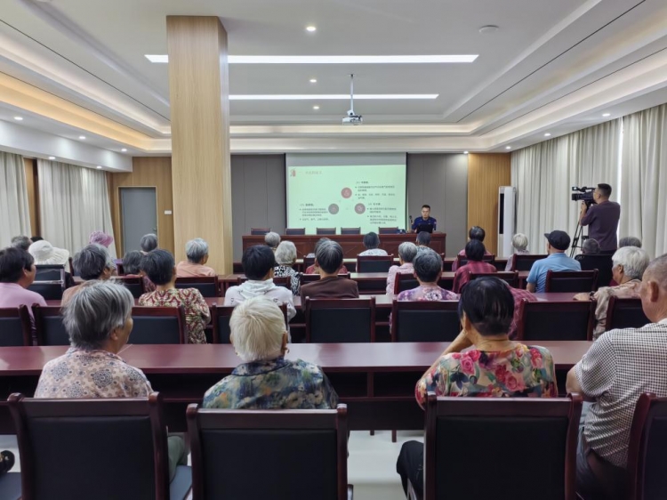 宿豫区下相街道：消防安全宣传进社区 实战演练提升自救能力