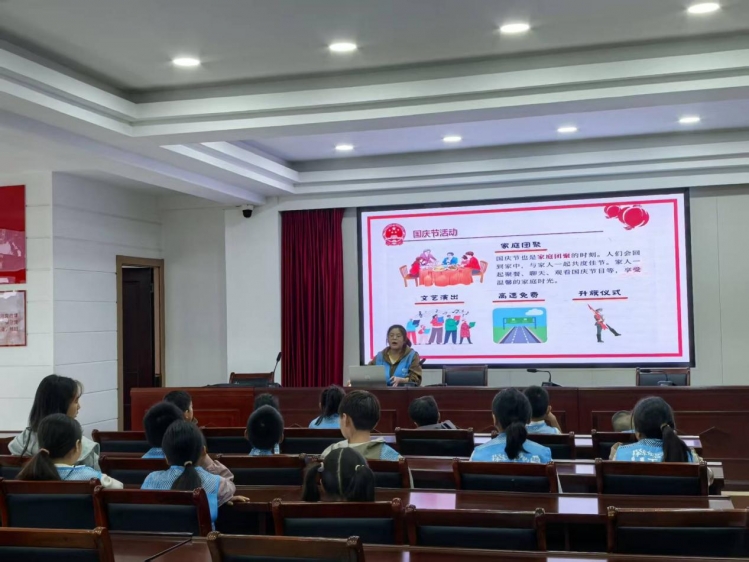 温暖秋冬 | 中扬镇中扬社区：童声笑语贺双节 彩笔丹青献真情