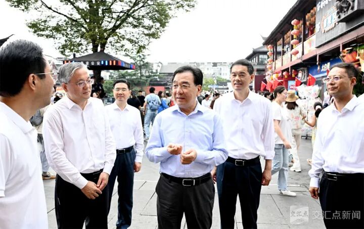 信长星刘小涛检查调度国庆中秋假期文旅消费和安全生产工作