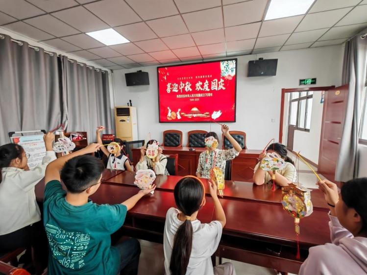 我们的节日·中秋丨中扬镇岭桥村：平安伴成长  巧手迎中秋